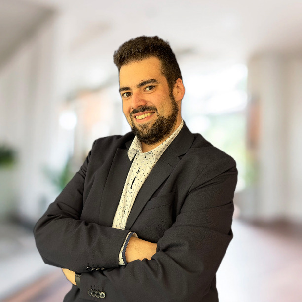 Portrait of Alex Cabrera Martínez.